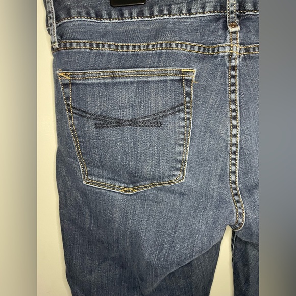 GAP 1969 curvy jeans. Slight flare. - Picture 2 of 9